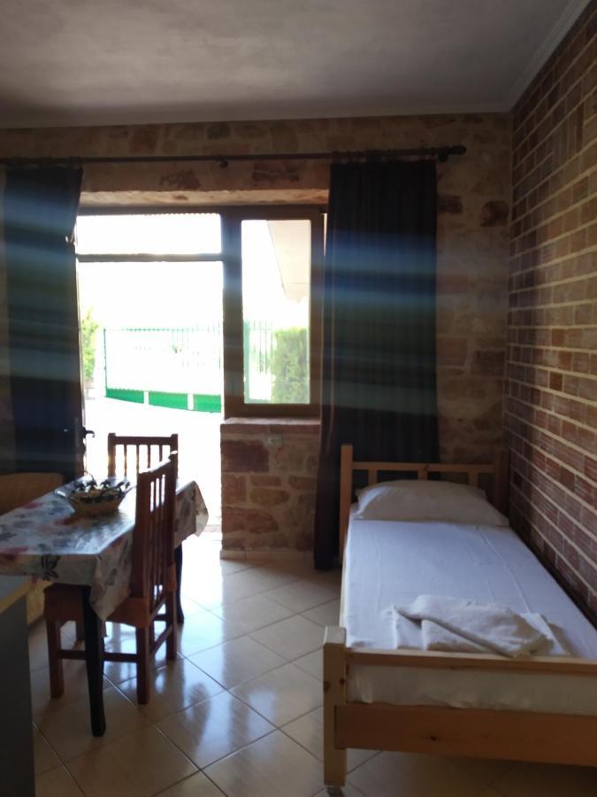 Altin Skrapari Guesthouse 卡萨米尔 外观 照片