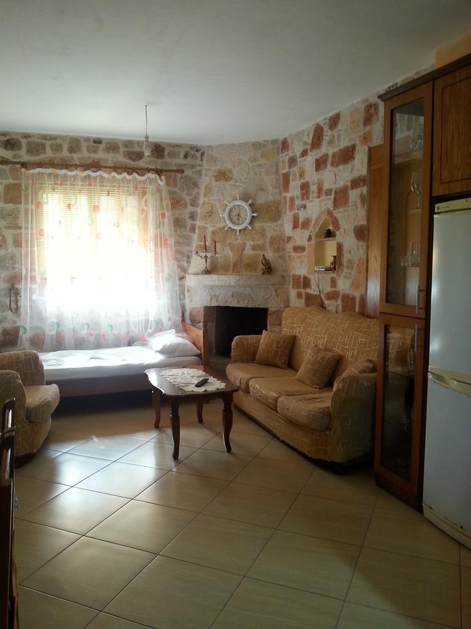 Altin Skrapari Guesthouse 卡萨米尔 外观 照片