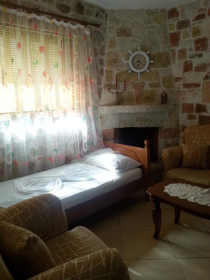 Altin Skrapari Guesthouse 卡萨米尔 外观 照片